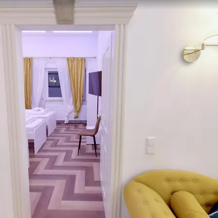 Hevals Palace ברלין