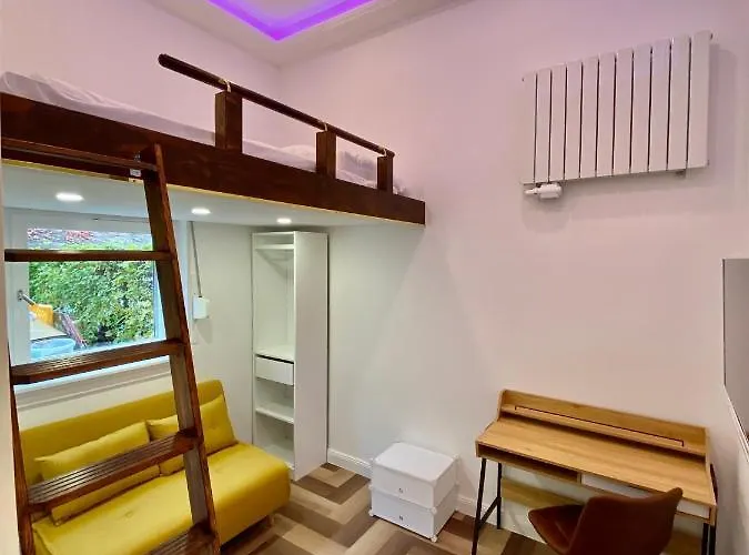 Hevals Palace דירה